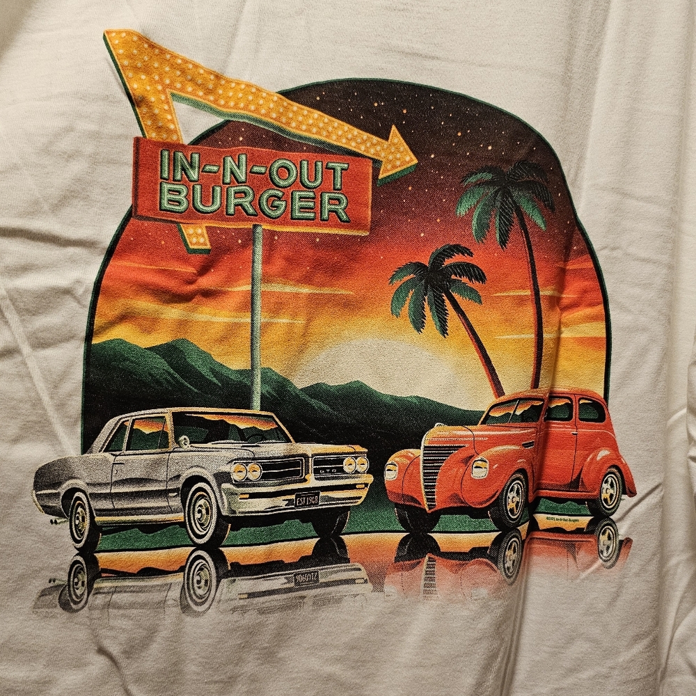NWOT In-n-Out tee shirt XL